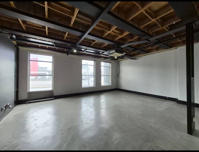 239M² OFFICE TO LET IN HYDE PARK